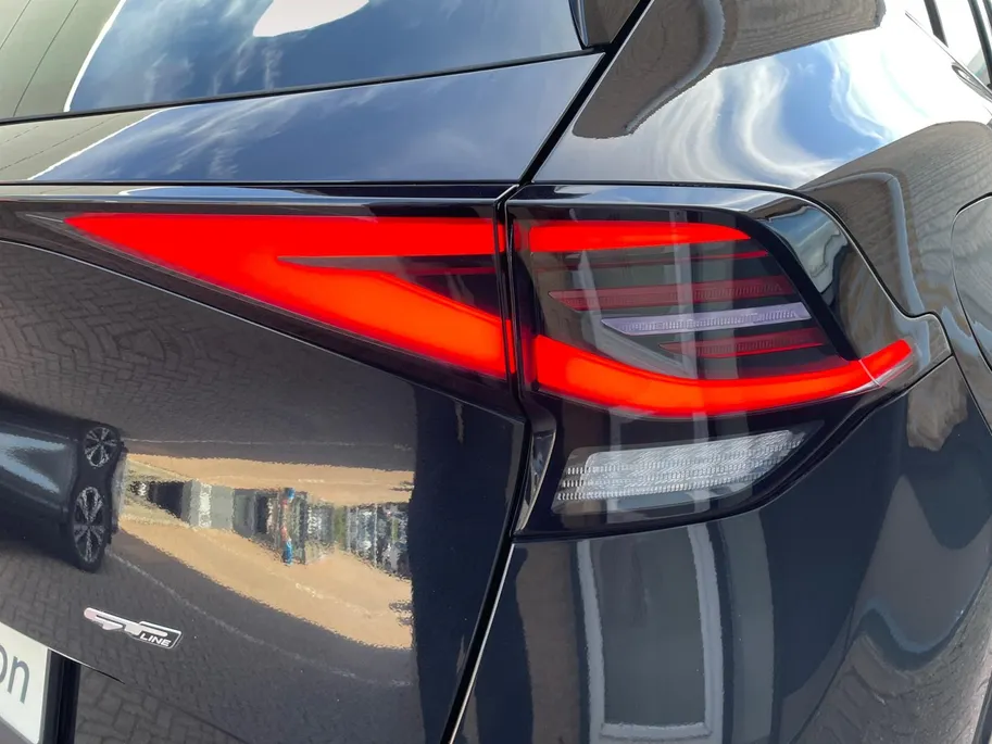 Kia Sportage 1.6 T-GDi Plug-in Hybrid AWD GT-Line *Navi+360Camera*Schuif/kanteldak*Stoelverwarming/ventilatie*Climate Control*Adapt. Cruise Control*Elekt. Stoelen*Harman Kardon Audio*Zeer nette auto!