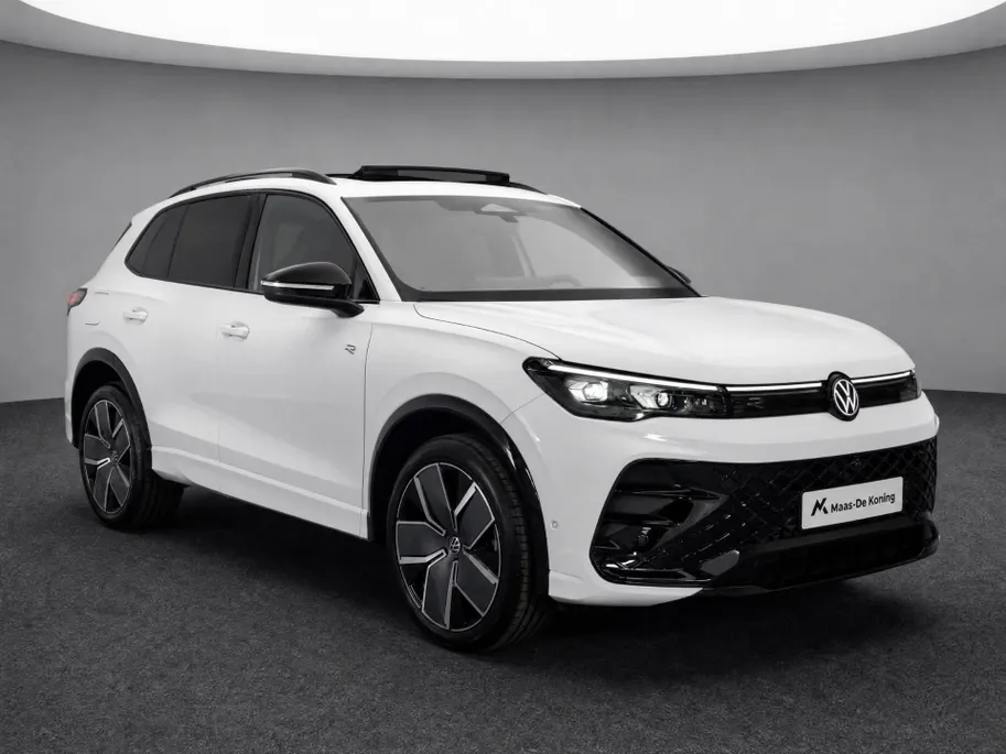 Volkswagen Tiguan 1.5eHybrid 150kW/204PK R-Line Black Style · Leder · Trekhaak · Panoramadak · 360°Camera · Garantie t/m 28-10-2030 of 100000km.