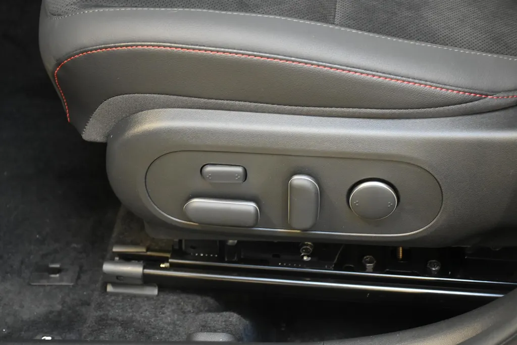 Hyundai Kona 1.6 HEV 138pk DCT N Line Sky / Voorraad deal