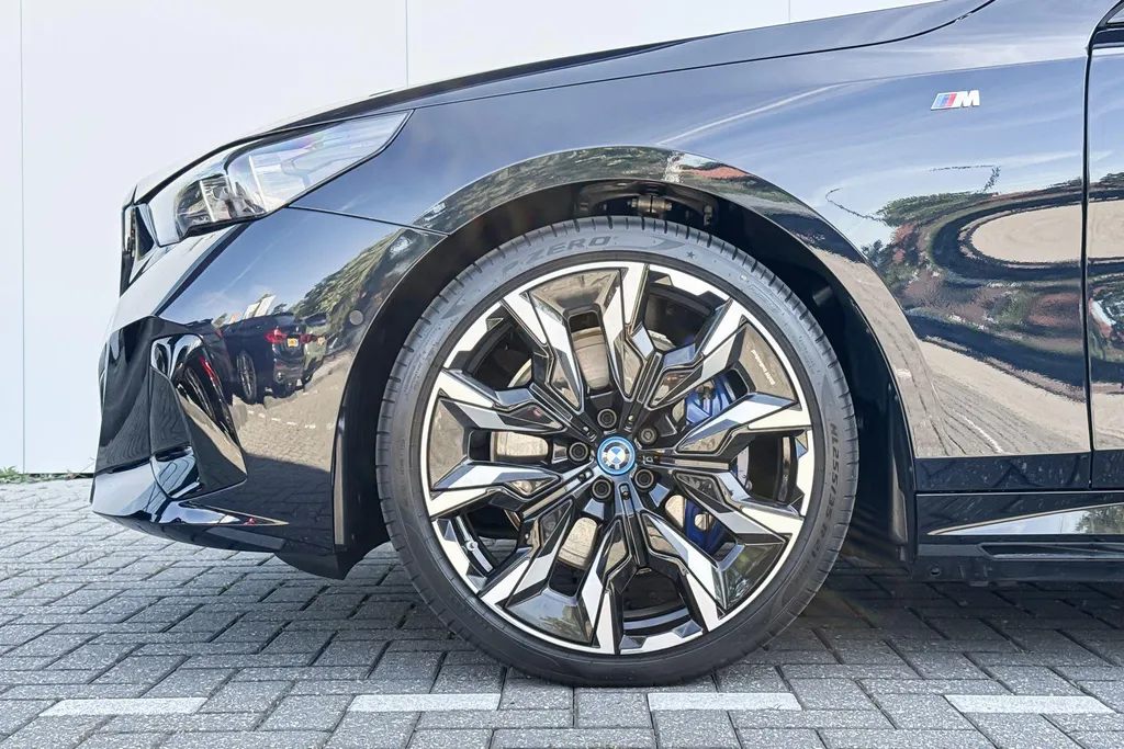 BMW i5 Touring eDrive40