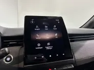 Renault Clio 145PK E-Tech Full Hybrid Techno Automaat | Digital Cockpit | 9,3' Navi | Climate Control | Apple CarPlay/Android Auto | Camera | Cruise Control | Armsteun | Lichtmetalen Velgen |