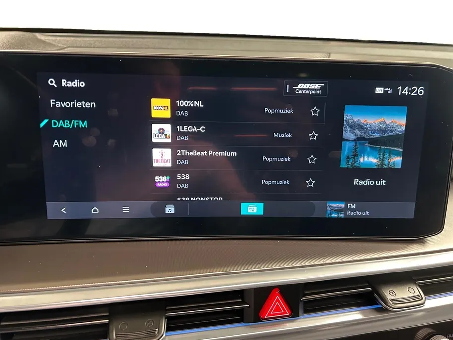 Kia Sorento 1.6 T-GDi Plug-in Hybrid 4WD DynamicPlusLine 7p | Apple Carplay / Android Auto | Navigatiesysteem | Licht + Regensensor | Stoel + Stuurverwarming | Elektrisch Verstelbare Bestuurdersstoel | Elektrisch Bedienbaar Schuif / Kanteldak | Elektrisch bedienbare 