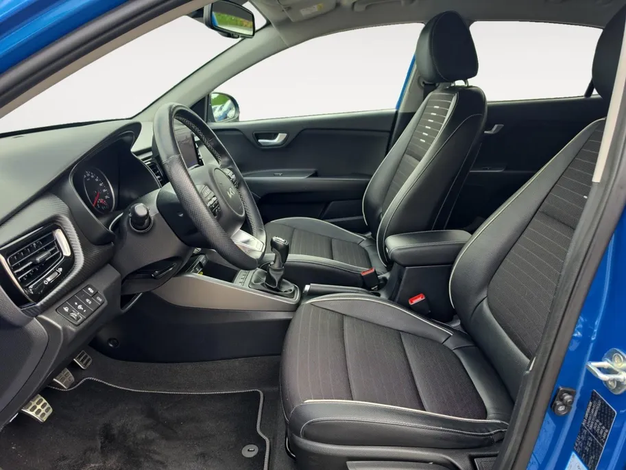 Kia Rio 1.0 T-GDi GT-Line | Keyless entry | Privacy glass | Full map navigatie | Parkeersensoren | Stoel + Stuurverwarming