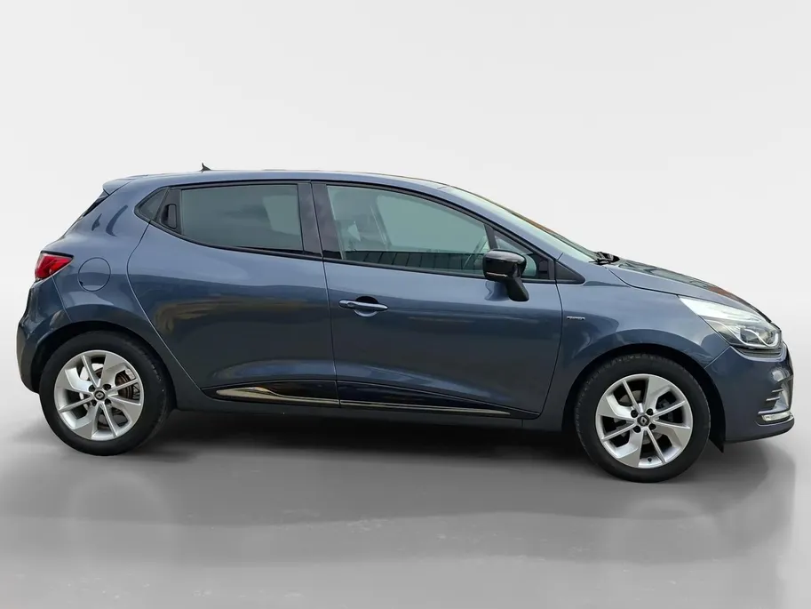 Renault Clio 0.9 TCe Intens | Navigatie | Lichtmetalen velgen | Parkeer sensoren | Climate control