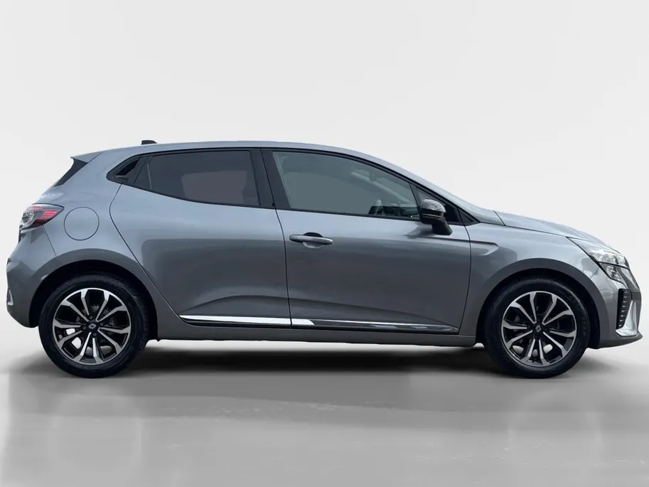 Renault Clio 90PK TCe GPF Techno | 9,3' Navi | Climate Control | Apple CarPlay/Android Auto | Camera | Cruise Control | Parkeersensoren | Full LED | Lichtmetalen Velgen | Digital Cockpit | Licht & Regen Sensor |