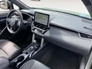 Toyota Corolla Cross Hybrid 140 Style Stoel-/stuurverwarming | CarPlay | Elektr. kofferklep | Camera | NL Auto | etc.