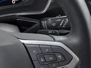 Volkswagen T-Cross 1.0 TSI 110pk DSG Life · Camera · Apple/Android Car Play · Afneembare Trekhaak · Virtual Cokcpit · Stoelverwarming ·