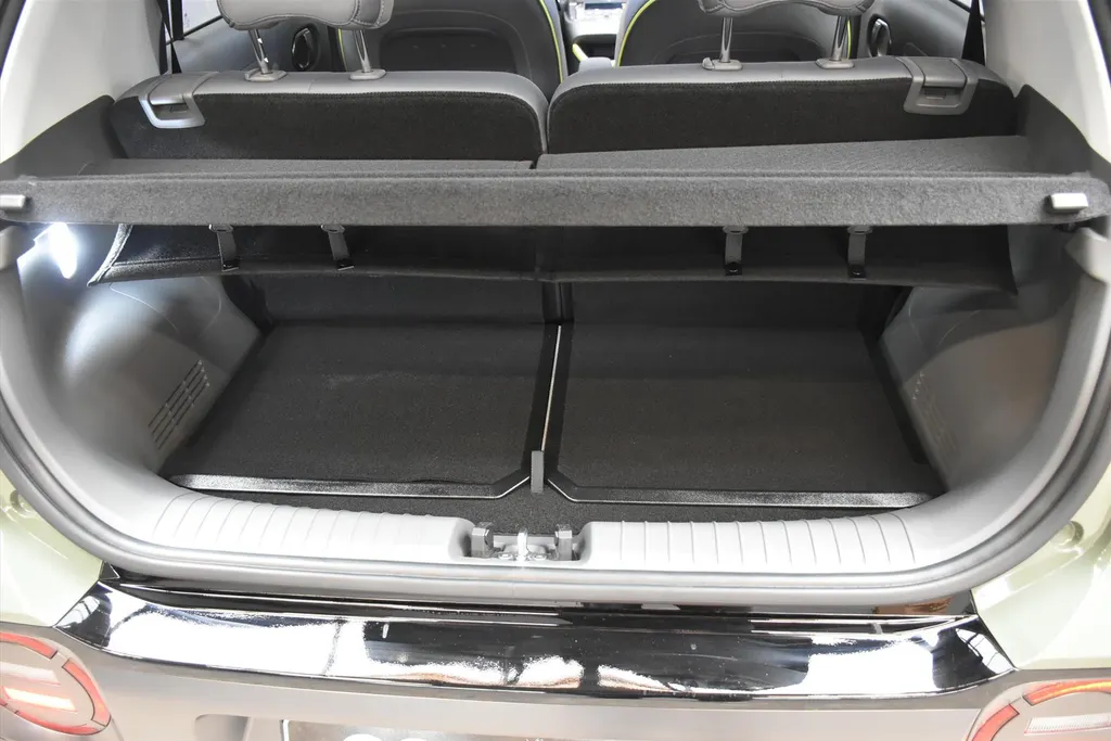 Hyundai Inster 49 kWh 115pk 4-zits Cross Sky Plus