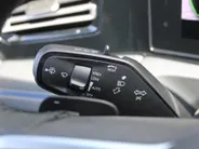 Volkswagen Tiguan 1.5 eHybrid R-Line Edition | Elek. trekhaak | Schuifdak | Stuur-/stoelverwarming + massage | Camera | 20' LM | HUD | LED | Dodehoek detectie | Nieuwstaat | BTW auto |