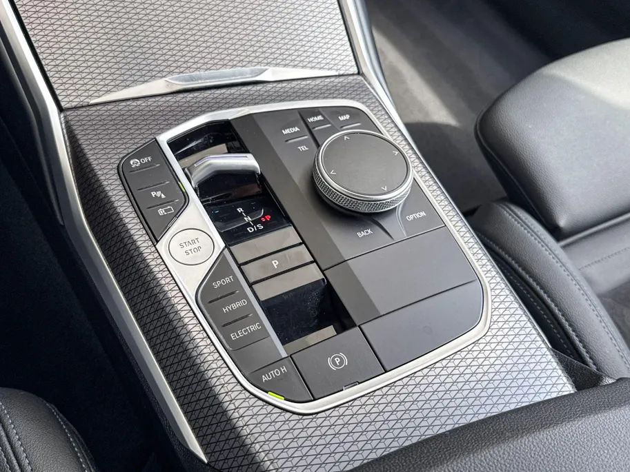 BMW 3 Serie Touring 330e xDrive