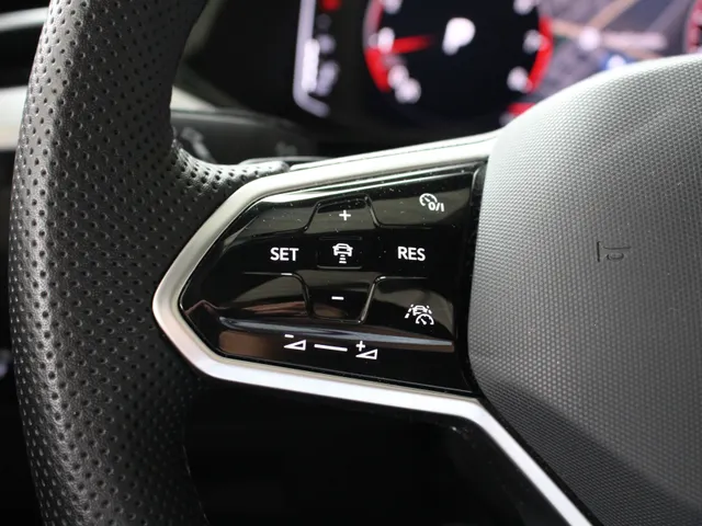 Volkswagen Arteon Shooting Brake 2.0 TSI R-Line Panoramadak | Leder | DCC | IQ-Light | 20' Nashville velgen | Harman Kardon Audio
