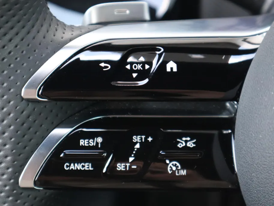 Mercedes-Benz A-Klasse 250 e Business Solution AMG