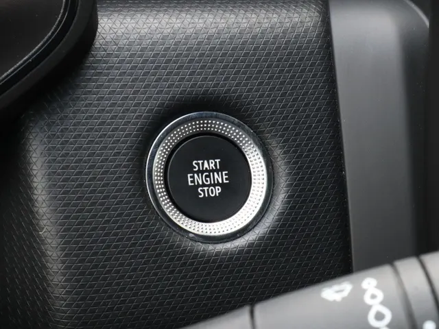 Mitsubishi Colt 1.6 HEV Intense+ Adaptive Cruise | Keyless | All Seasons
