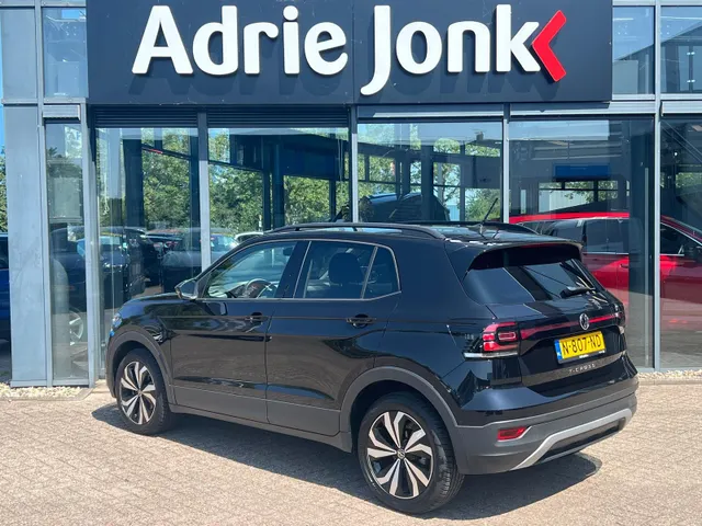 Volkswagen T-Cross 1.0 TSI Life AUTOMAAT | APPLE CARPLAY / ANDROID AUTO | 17 INCH | ADAPTIVE CRUISE CONTROL | ALL SEASON BANDEN | 7 DSG | NED. AUTO |