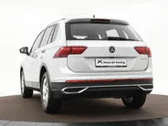 Volkswagen Tiguan 1.4 TSI 245pk DSG eHybrid Elegance · 360 Camera · Wegklapbare Trekhaak · Apple/Android Car Play · Dodehoek Detectie · 18'' Inch · Stoel & Stuurwiel verwarming ·