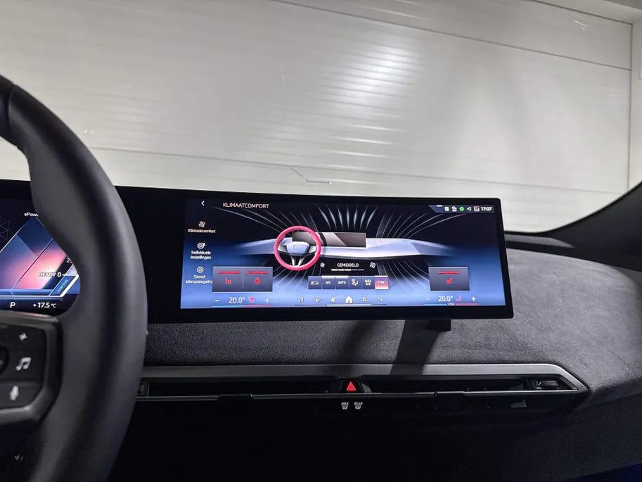 BMW iX xDrive60