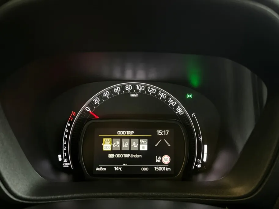 Toyota Aygo X 1.0 VVT-i MT Pulse | Bi-tone | all seasons | Android/Apple Carpl