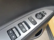 Kia Stonic 1.0T MHEV GT-PlusLine | Schuifdak | Stoel en stuurverwarming | Navigatie | Camera | Climate control | Cruise control | Getinte ramen achter | Parkeersensoren voor en achter |