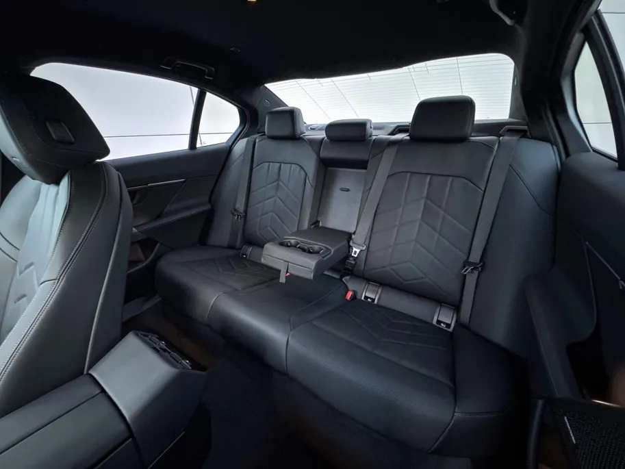 BMW 5 Serie Sedan 530e M Sport Edition