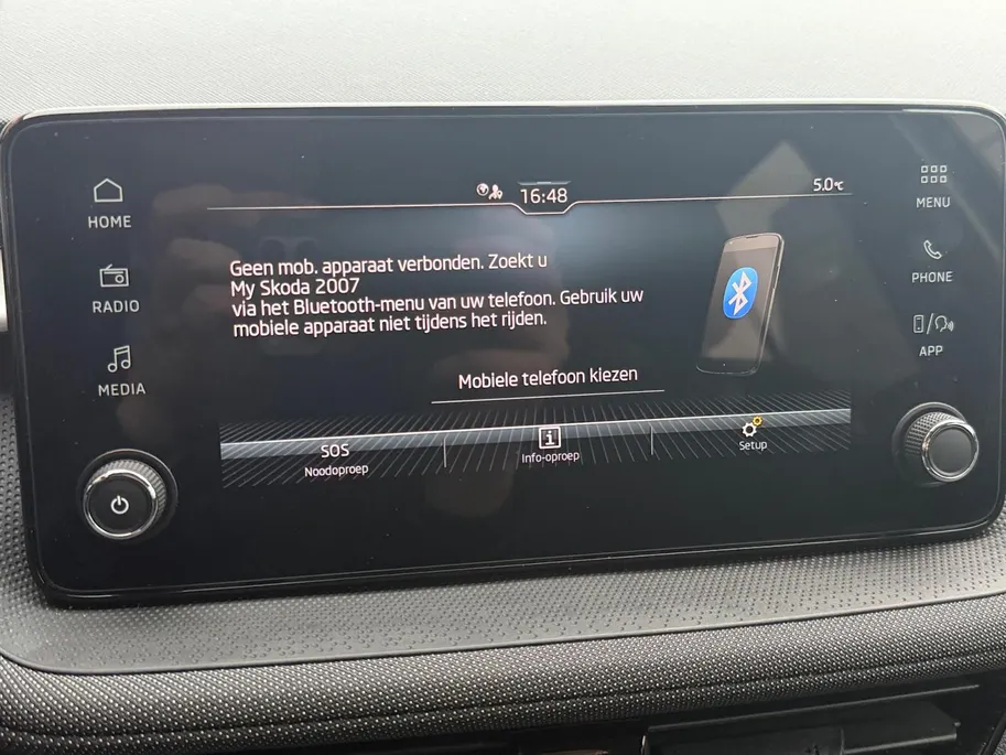 Škoda Fabia 1.0 TSI Selection 116PK AUTOMAAT | Lichtmetalen velgen| Parkeer sensoren| Climate Control| Stuur verwarming| Stoel verwarming| Apple Carplay & Android Auto