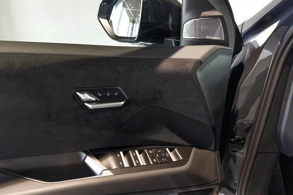 BMW iX3 40 eDrive 83 kWh