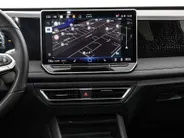 Volkswagen Tiguan 1.5 eHybrid 272pk DSG R-Line Business · Trekhaak · Panoramadak · Dodehoeksensoren · Apple/Android Car Play · Camera · Garantie t/m 23-08-2028 of 100.000km