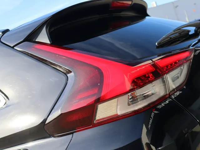 Mitsubishi Eclipse Cross 2.4 PHEV Intense+ Trekhaak | Standkachel | Carplay