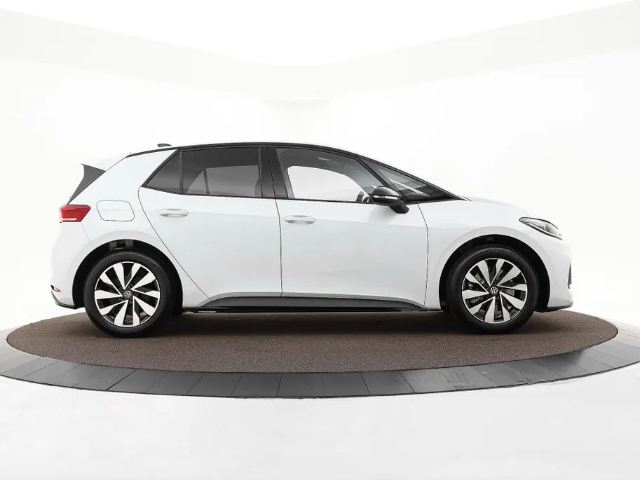 Volkswagen ID.3 (1) GP2 Style 61 kWh accu 190 PK elektr. aandrijving · Achteruitrijcamera · Draadloze telefoonlader · Zijruiten achter en achterruit getint ·