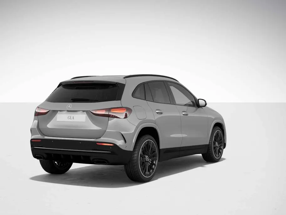 Mercedes-Benz GLA 250 e 140 Years Edition