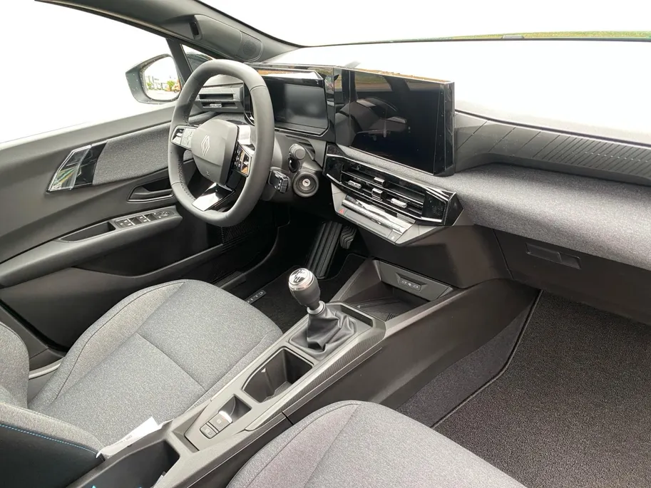 Renault Clio 1.2 TCe 115 evolution | NU met €1.300,- voorraadkorting | 5 jaar Gratis Garantie tot 160.000km en financier vanaf slechts 2,9% rente |