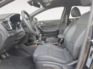 Kia Ceed 1.0T Design Edition | Stoel en stuurverwarming | Dodehoek detectie | Navigatie | Camera | Apple carplay / Android Auto | JBL sound system |