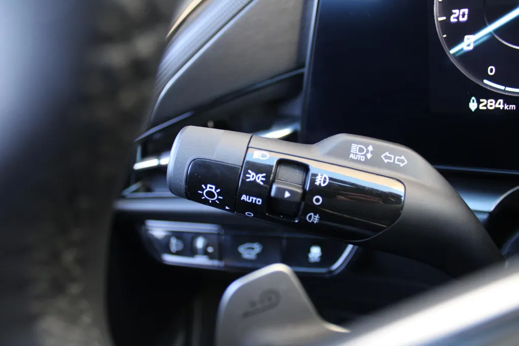 Kia Niro EV DynamicPlusLine 64.8 kWh | Airco | Navi | Camera | Cruise | 17' LM | PDC |