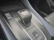 Nissan QASHQAI 1.3 MHEV Xtronic Tekna Plus | Panorama Dak | Dodehoekdetectie | Automaat | Trekhaak | Navigatie | 360 Camera | Head-up display | stuur verwarmd | Voorstoelen verwarmd | Leer | BOSE | Verwarmde voorruit
