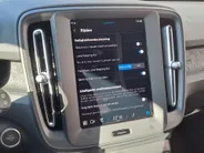 Volvo XC40 2.0 B3 Essential AUTOMAAT | Stuurverwarming | Stoelverwarming | Adaptieve Cruise | Apple Carplay/Android Auto