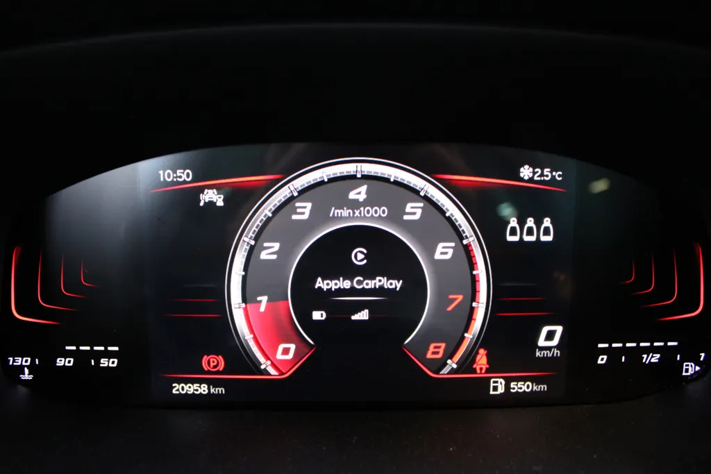 SEAT Ateca 1.0 TSI Style Business Intense / NAVIGATIE / CAMERA / APPLE CARPLAY / ANDROID AUTO / FULL LED /
