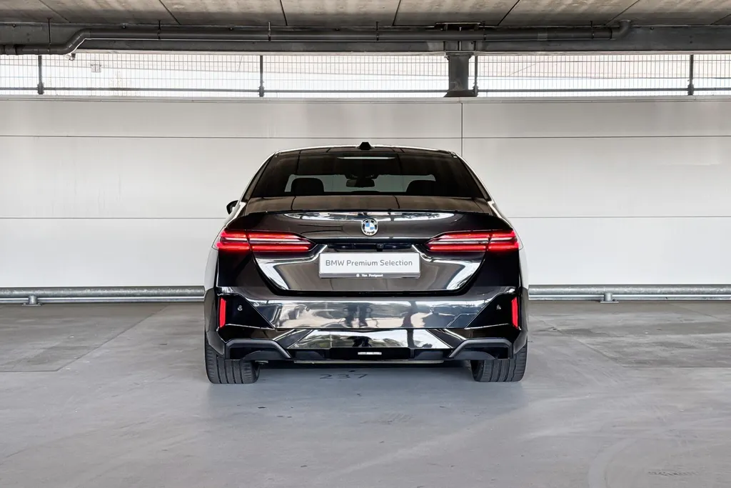 BMW 5 Serie Sedan 520i M-Sport Pro