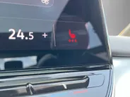 Volkswagen ID.4 Pure 52 kWh 170PK · SOH 92.3% · Panoramadak · Apple/Android Car Play · Camera + Parkeersensoren ·