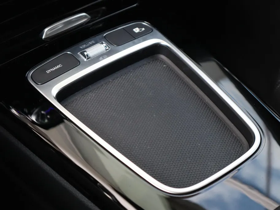 Mercedes-Benz A-Klasse 250 e Business Line l Keyless l Achteruitrij camera l Stoelverwarming