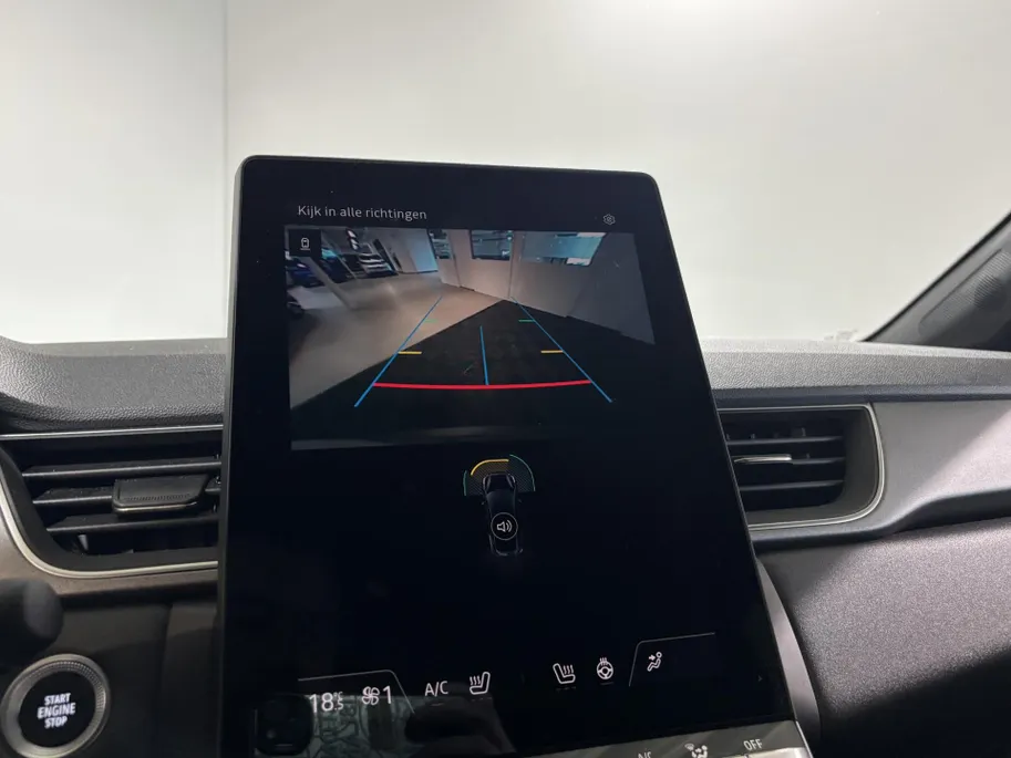 Renault Captur 90PK TCe Techno | Pack Winter | Navi | Climate Control | Camera | Parkeersensoren | Apple CarPlay/Android Auto | Lichtmetalen Velgen | Full LED | Armsteun | Digital Cockpit |
