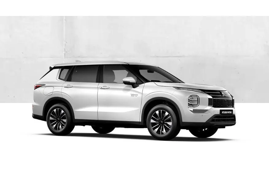 Mitsubishi Outlander 2.4 PHEV Intense € 5.000 euro korting eigen voorraad| 8 jaar garantie| Snel leverbaar | Totaalprijs op is op.