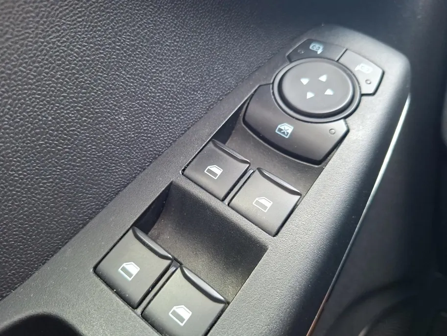 Ford Fiesta 1.0 EcoBoost Hybrid ST-Line | NL-Auto | 1e Eigenaar | Dealeronderhouden | Winterpack | Privacy Glass | Climate Control | Parkeersensoren | Apple Carplay&Android Auto | LED