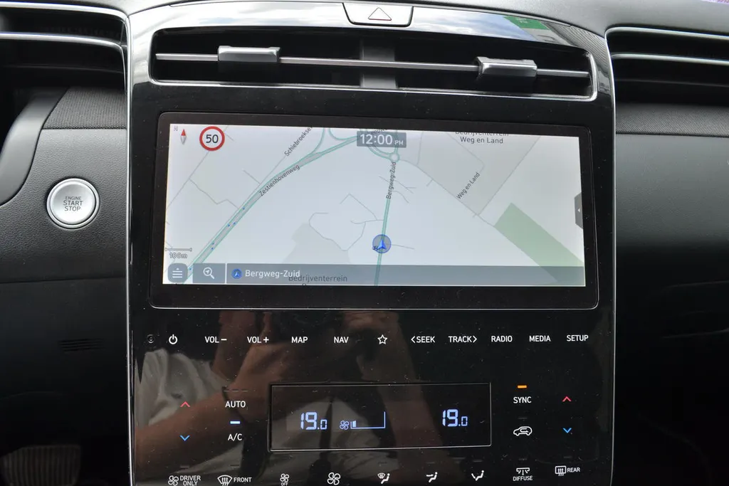 Hyundai Tucson 1.6 HEV PREMIUM|LEER|NAVI|1650KG TREKGEWICHT