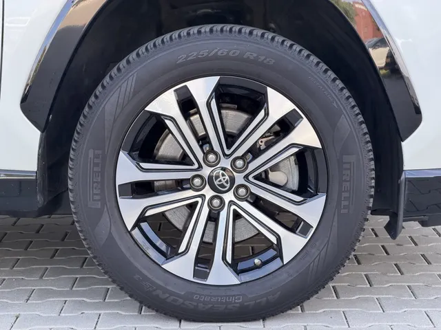 Toyota RAV4 2.5 Hybrid AWD Bi-Tone