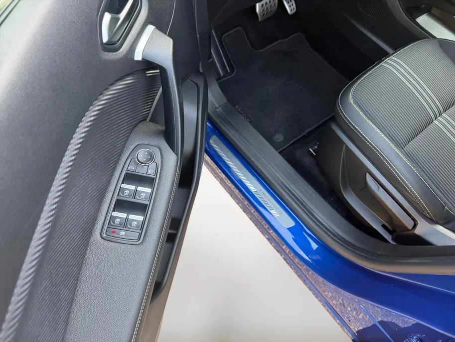 Renault Captur 1.6 E-Tech full hybrid 145 E-Tech engineered | Automaat | Parkeersensoren | Camera | Apple Carplay & Android Auto | Cruise & Climate Control | Navigatie | 12 Maanden BOVAG Garantie