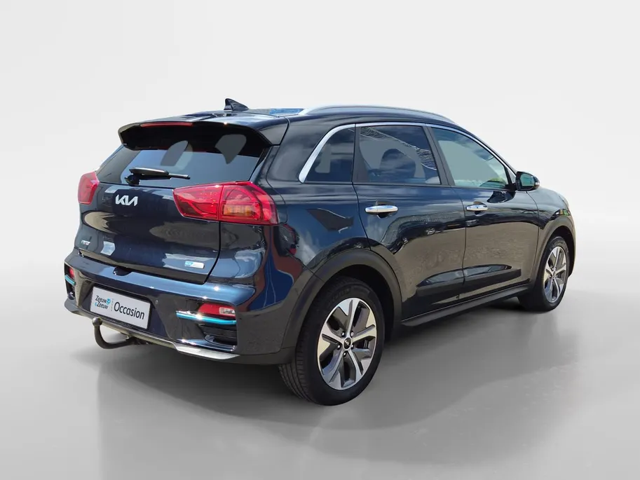 Kia e-Niro ExecutiveLine 64 kWh 1e Eigenaar | 3 Fase laden | Metallic lak | Trekhaak | Fabrieksgarantie 27-1-2029 + 3x 1 jaar* | NAP
