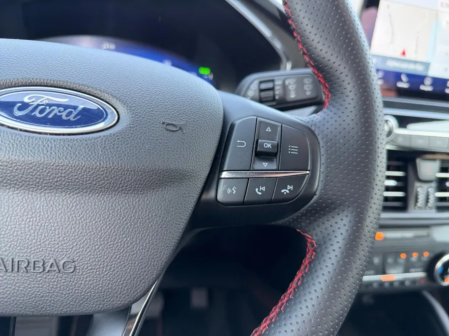 Ford Kuga 2.5 PHEV ST-Line | NL auto | 1500 kg trekgewicht | Automaat | Winter pack | Achteruitrijcamera | Parkeersensoren voor en achter | Cruise control | Apple carplay & Android auto | Bovag garantie |