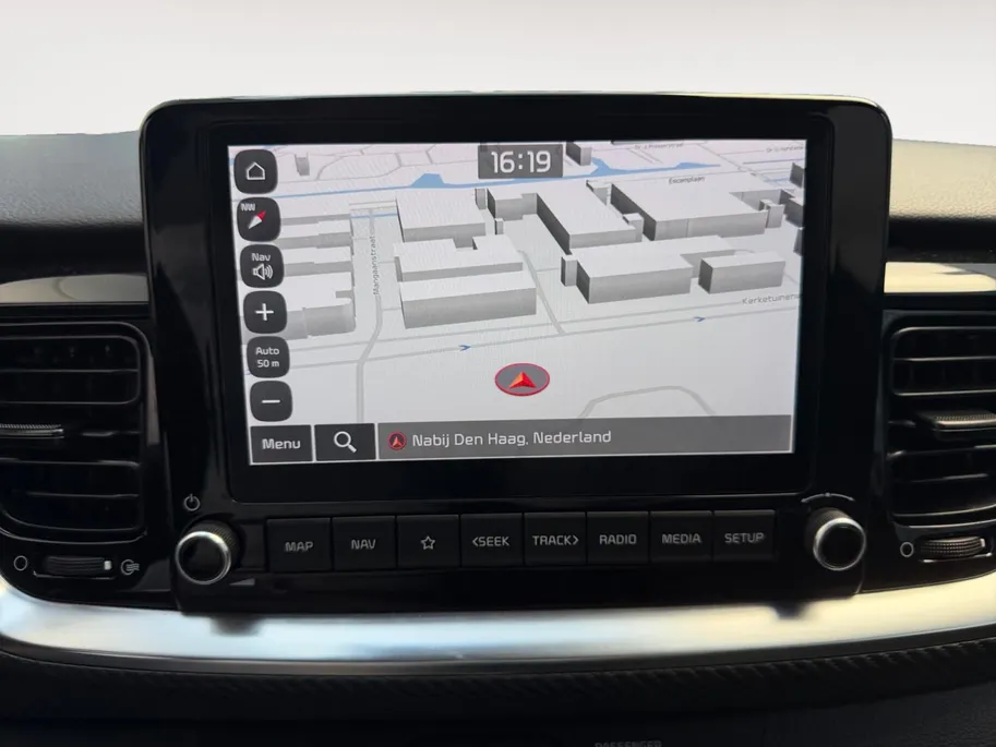 Kia Stonic 1.0 T-GDi MHEV GT-Line 1e Eigenaar | Dealer onderhouden | Stoel & Stuurverwarming | Navigatie | Apple CarPlay & Android Auto | Camera | Metallic lak | Fabrieksgarantie t/m 22-06-2030 + 3x 1 jaar* | NAP