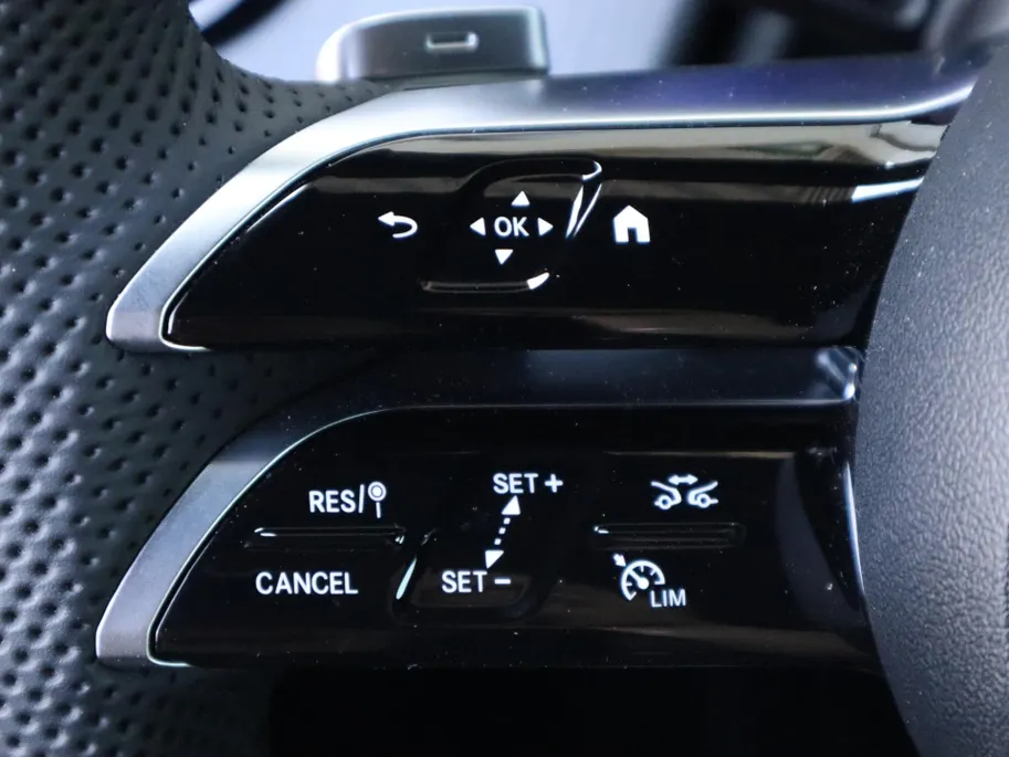 Mercedes-Benz EQE SUV 300 AMG Line 91 kWh l Trekhaak l Keyless l Panoramadak