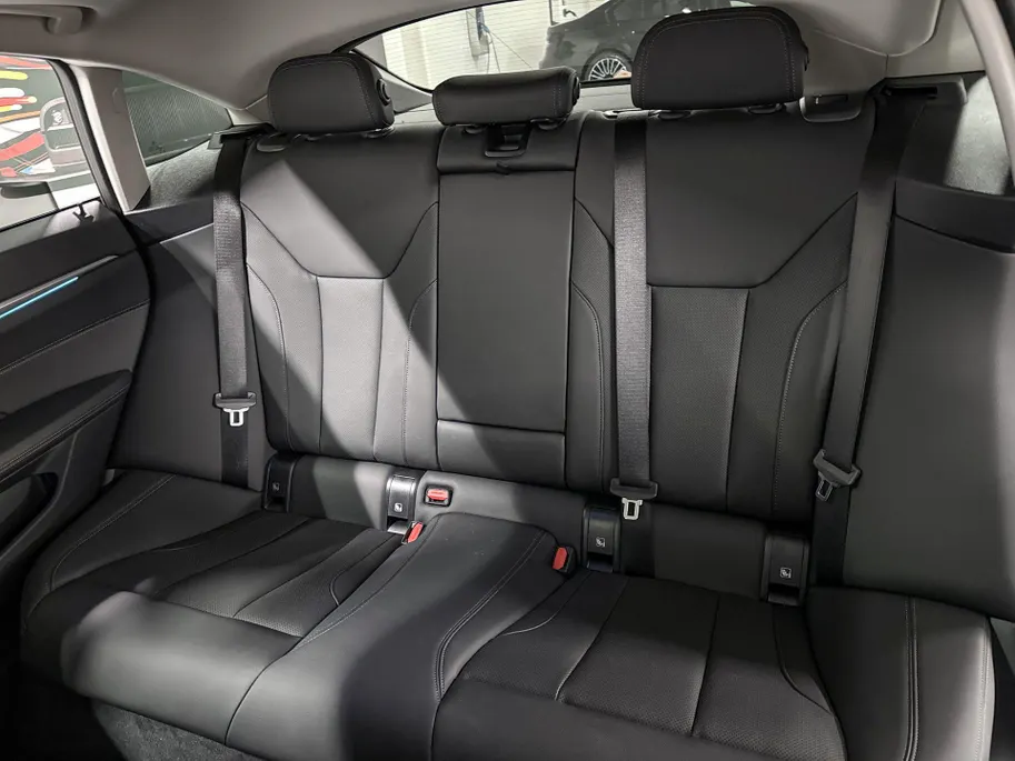 BMW i4 eDrive35