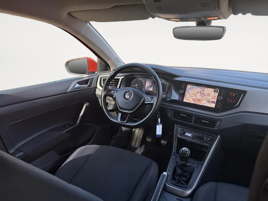 Volkswagen Polo 1.0 MPI Trendline | Navigatie | Stoelverwarming | Climate control